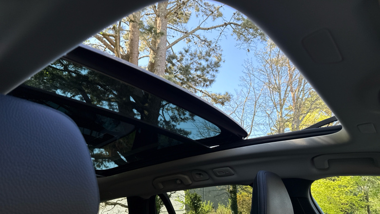 Volvo V60 2.0 T8 [455] PHEV Ultra Dark 5dr AWD Auto Estate
